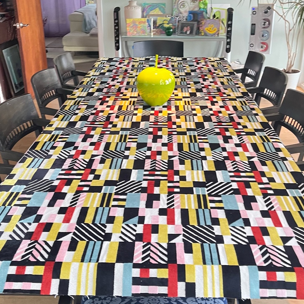 Modern Geometric Patterned Tablecloth - Multicolor - Picture 4 of 5